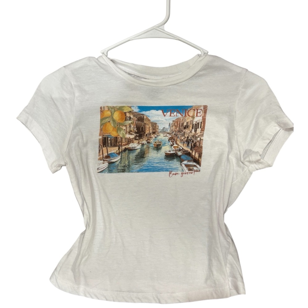 White Fitted Graphic T-Shirt Short Sleeve
